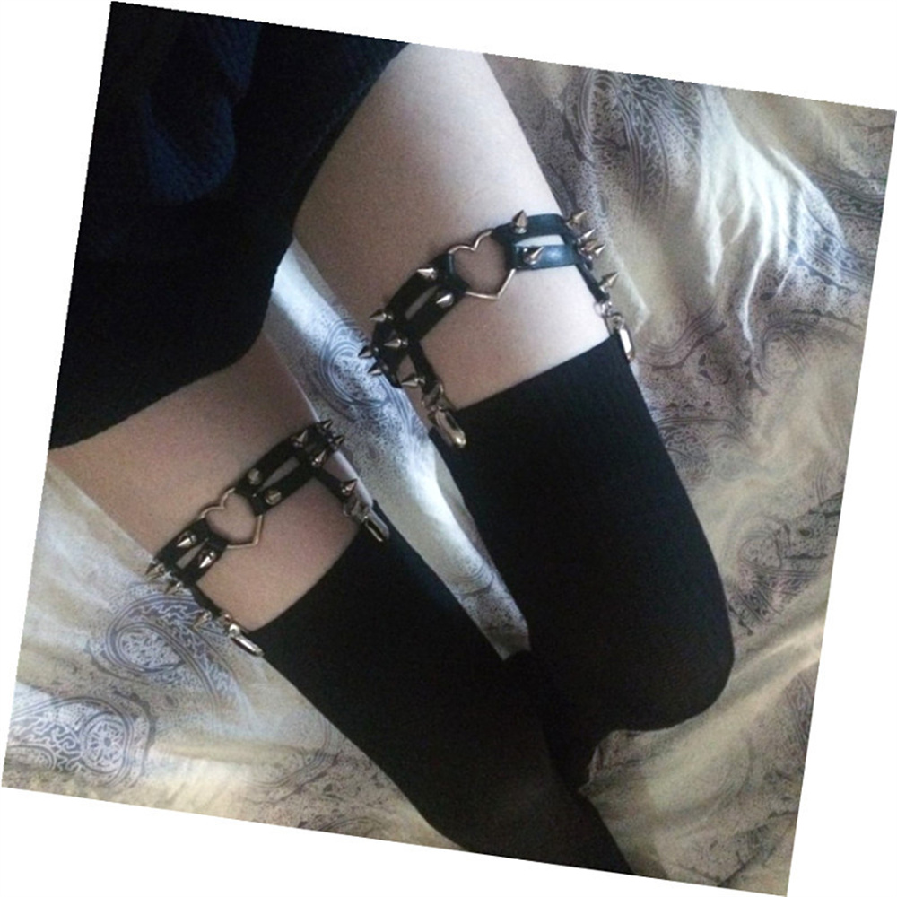 1Pcs Women Punk Goth Heart PU  - Body Jewelry For Sale 评论和价格