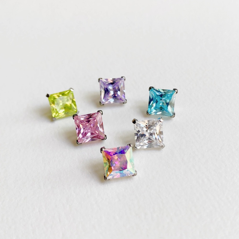 ASTM F136 Titanium Lip Piercin - Helix Cartilage Ring 评论和价格
